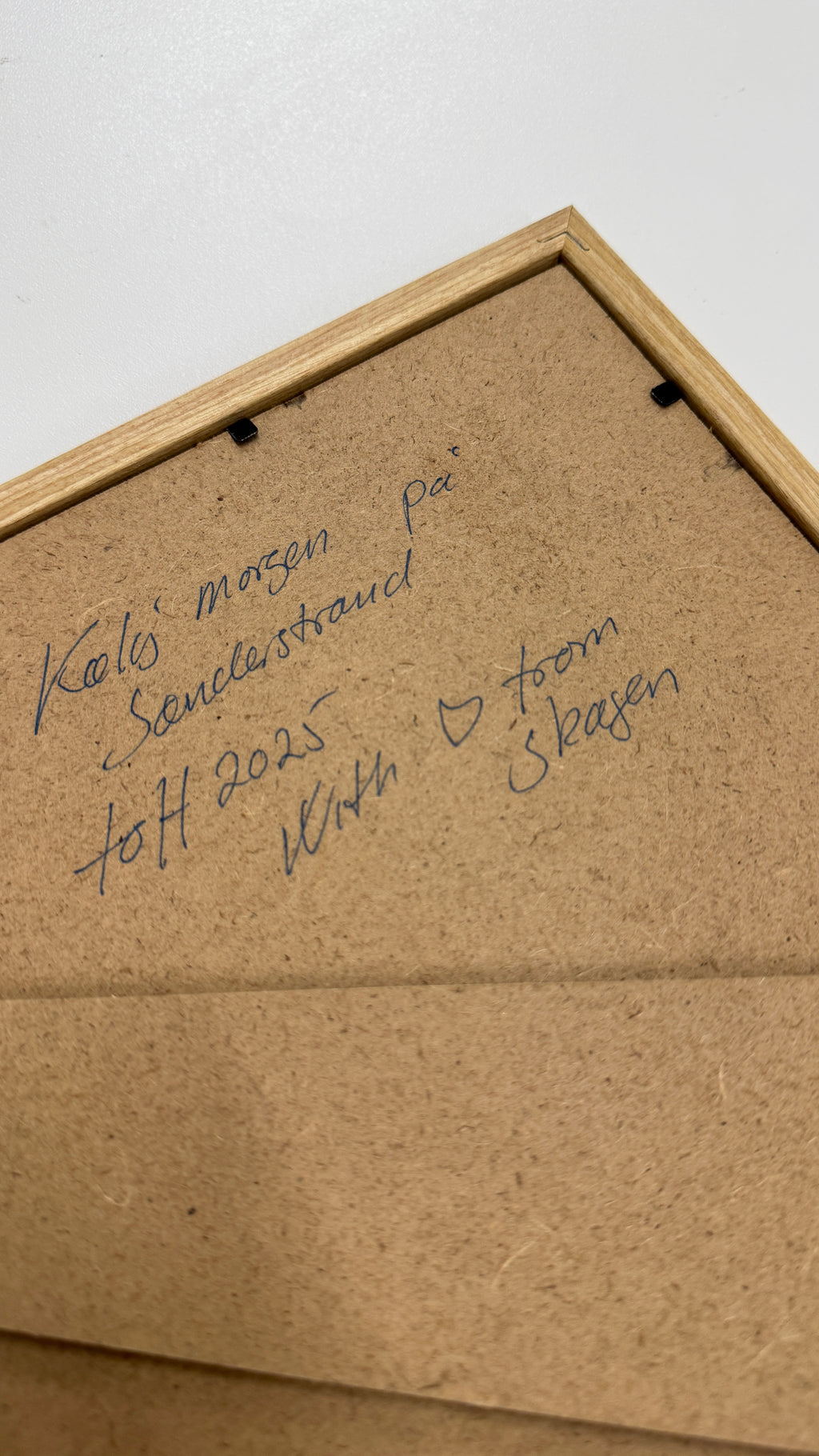 På vej til Grenen - Kunstkort af Billedkunstner Gitte Toft i smuk egeramme.