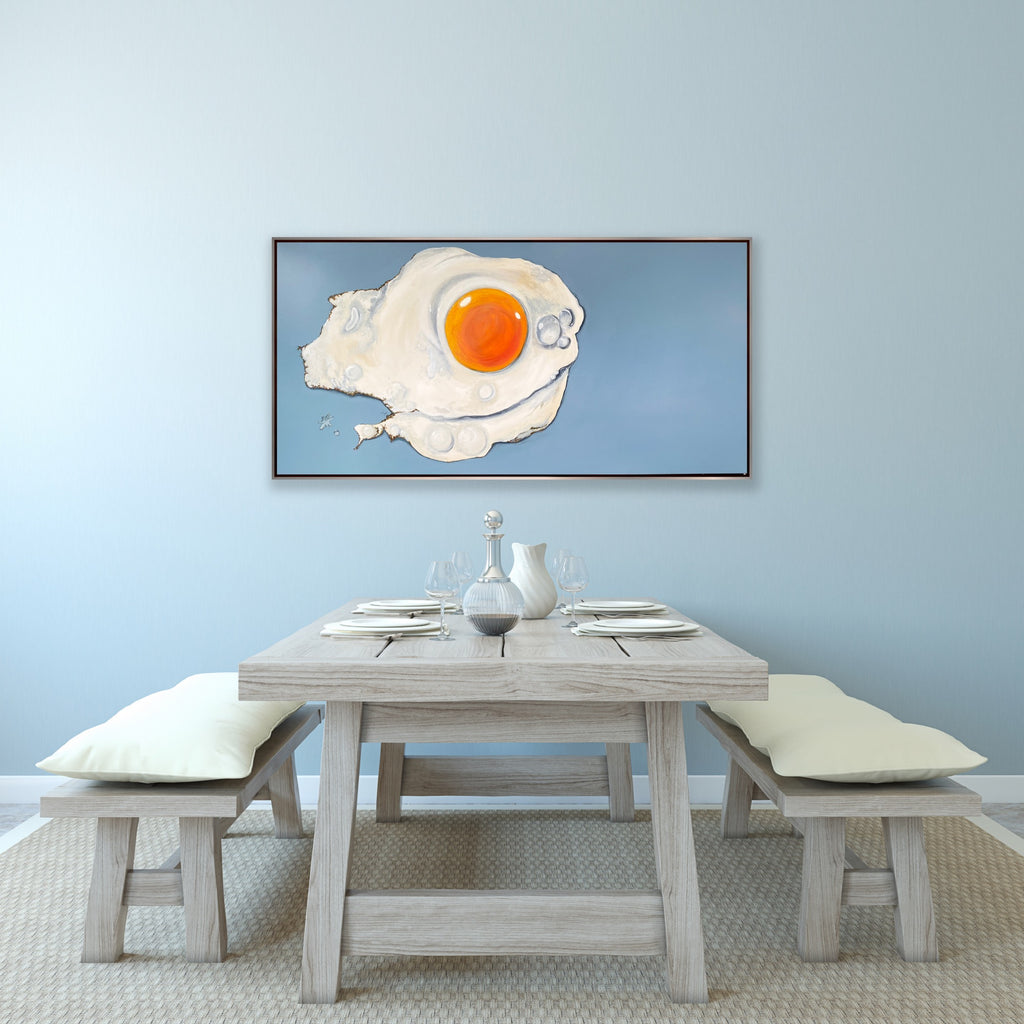 Som blommen i et æg.